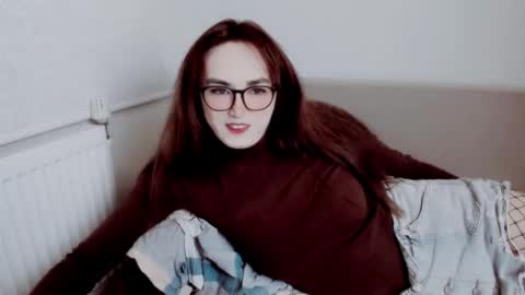 Snapshot of elisa_2001 chatting on 10.20.25 Liza online show from 10.20.25