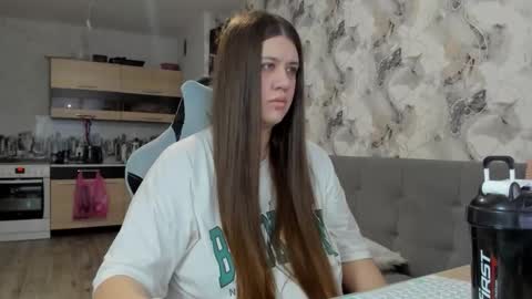 Aletta Oushen online show from 12.03.25