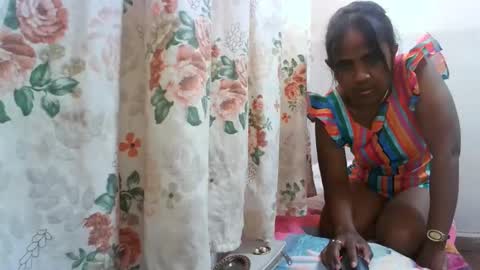 Snapshot of elisabet88 chatting on 11.23.25 elisabet88 online show from 11.23.25