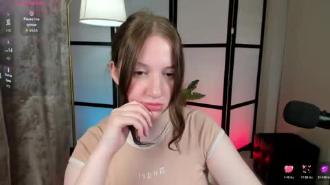 Snapshot of elisabeth_binder chatting on 05.05.26 your sweet Lisa online show from 05.05.26