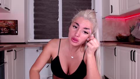 elisabeth_jason online show from 02.01.25