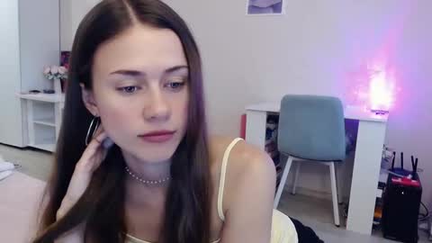 Elis online show from 09.13.25