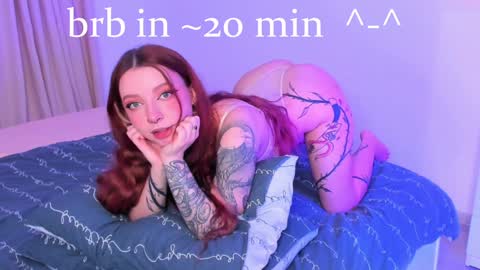 Snapshot of elisetattoo chatting on 02.26.25 inst fansly Elisebuns online show from 02.26.25