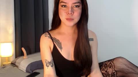 Snapshot of elisex18 chatting on 02.06.26 Elise online show from 02.06.26