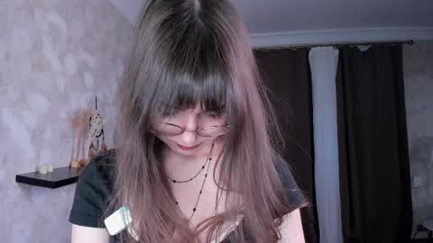 Elis online show from 04.25.26