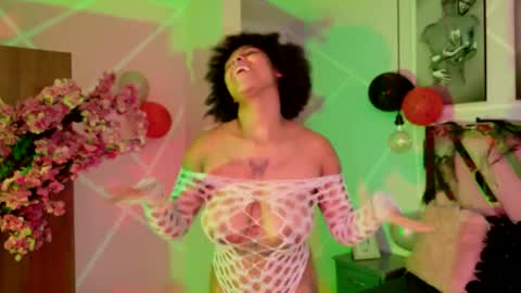 elit noa online show from 10.22.25