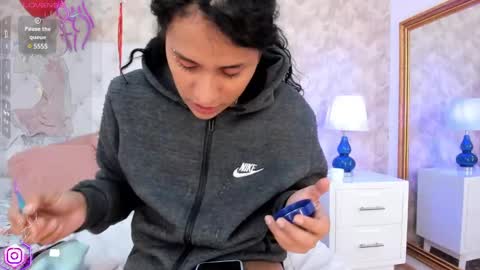 Elizabet Taylor online show from 02.23.25