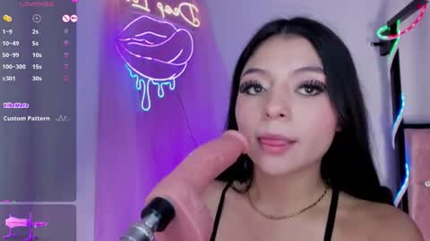 Elizabeth online show from 11.21.25