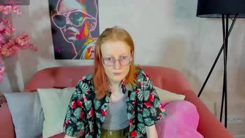 Snapshot of elizabeth_harpper chatting on 01.05.25 Elizabeth online show from 01.05.25