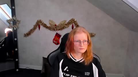 Snapshot of elizabeth_harpper chatting on 01.14.25 Elizabeth online show from 01.14.25