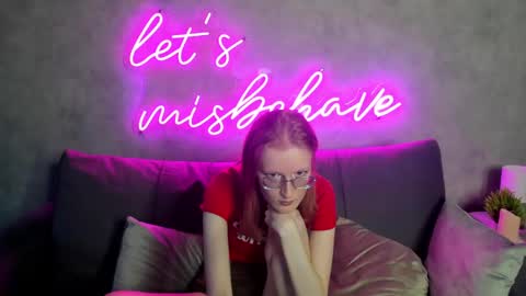 Snapshot of elizabeth_harpper chatting on 02.01.25 Elizabeth online show from 02.01.25