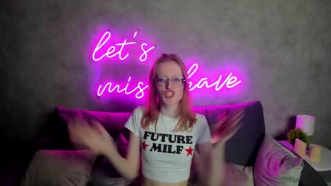 Snapshot of elizabeth_harpper chatting on 02.01.25 Elizabeth online show from 02.01.25