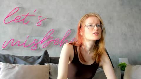 Snapshot of elizabeth_harpper chatting on 02.08.25 Elizabeth online show from 02.08.25