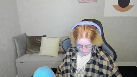 Snapshot of elizabeth_harpper chatting on 09.23.25 Elizabeth online show from 09.23.25