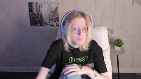 Elizabeth online show from 12.03.25