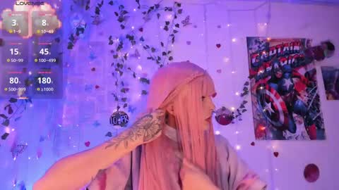 Snapshot of elizabeth_jing chatting on 10.19.25    Independent Model online show from 10.19.25