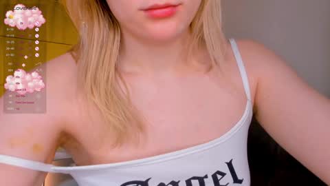 Snapshot of elizabethandersen chatting on 01.27.25 Elizabeth online show from 01.27.25