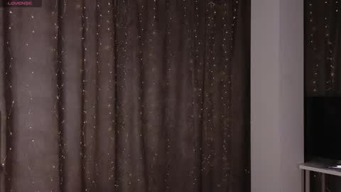 Snapshot of elizabethandersen chatting on 11.15.25 Elizabeth online show from 11.15.25