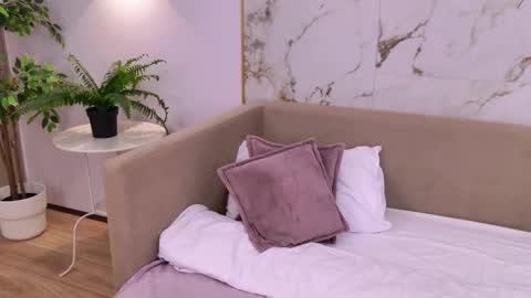 Elizabeth online show from 10.15.25