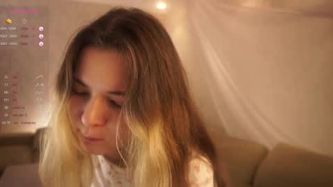 Snapshot of elizabethennals chatting on 10.19.25 Elizabeth online show from 10.19.25