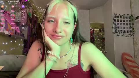 Snapshot of elizabethh_brown chatting on 08.08.26 elizabethh_brown online show from 08.08.26