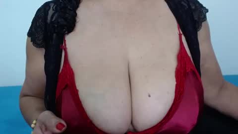 Snapshot of elizabethmiler chatting on 05.21.26 ElizabethMiler online show from 05.21.26