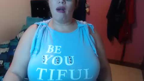 Snapshot of elizabethtaylor1 chatting on 02.04.25 Elizabeth online show from 02.04.25