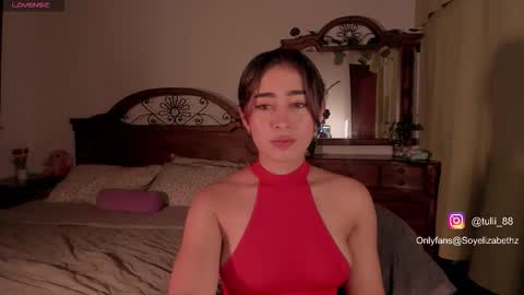 Snapshot of elizabethz chatting on 09.22.25 Tuli online show from 09.22.25