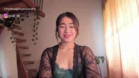 Snapshot of elizabethz chatting on 11.20.25 Tuli online show from 11.20.25