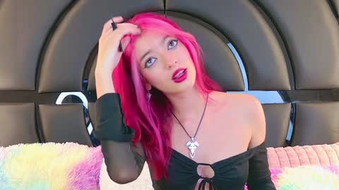 Snapshot of elizabetthkitty chatting on 01.21.25 Elizabet online show from 01.21.25