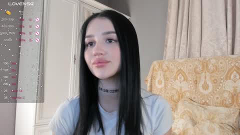 Snapshot of elizamaisy chatting on 12.07.24 Eva online show from 12.07.24