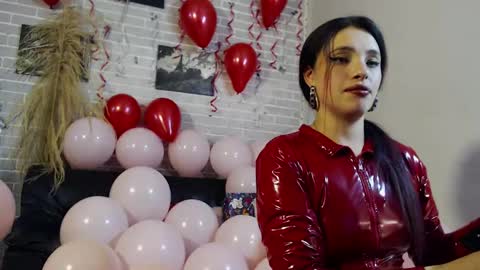   online show from 03.12.25