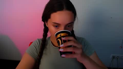 Snapshot of elizsun chatting on 06.24.26 elizsun online show from 06.24.26