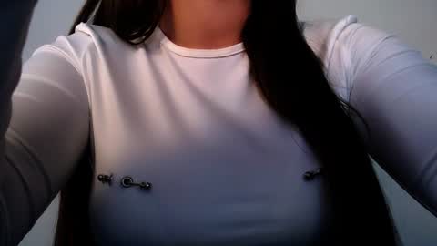 Snapshot of elizsun chatting on 06.27.26 elizsun online show from 06.27.26