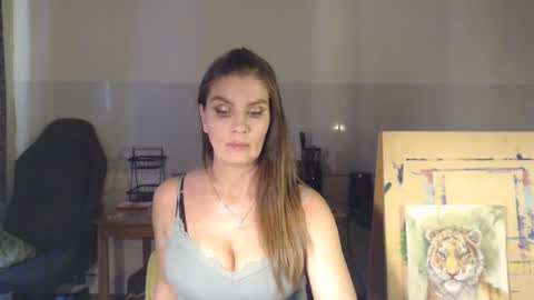 Snapshot of elizzo chatting on 03.09.25 Eliekind online show from 03.09.25