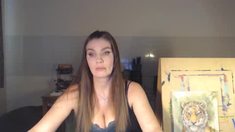 Snapshot of elizzo chatting on 03.11.25 Eliekind online show from 03.11.25