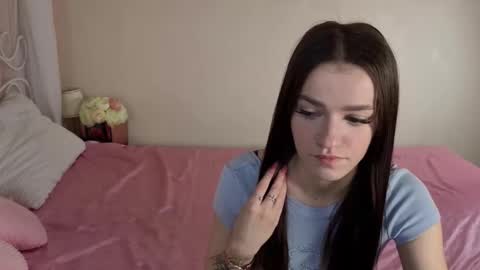 Snapshot of elizzza_ chatting on 10.14.25 elizzza_ online show from 10.14.25