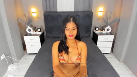 Snapshot of ella______ chatting on 12.02.24 Ella online show from 12.02.24