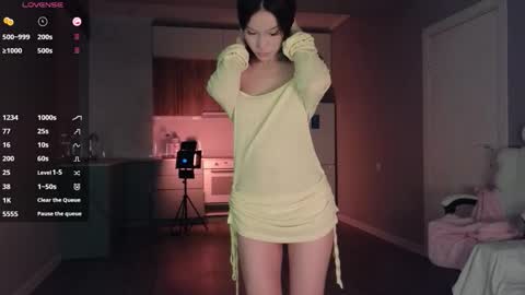 Lee online show from 09.23.25