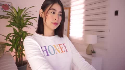 ELLA OWEN online show from 01.06.26