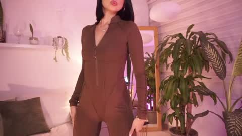ELLA OWEN online show from 07.07.26
