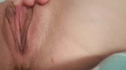 Snapshot of ella_pink chatting on 12.01.25 Ella online show from 12.01.25