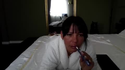 Snapshot of ella_sweety0 chatting on 06.03.26 Ella online show from 06.03.26
