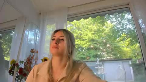 ella_vee online show from 05.11.26
