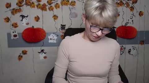 EllaBonito online show from 10.23.25