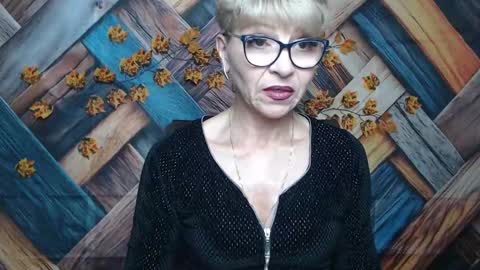 EllaBonito online show from 12.04.25