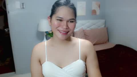 Snapshot of ellaford chatting on 06.18.26 EllaFord online show from 06.18.26