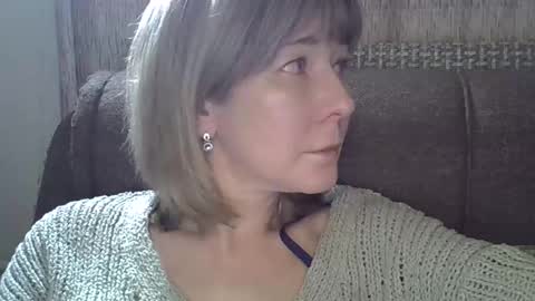 Snapshot of ellajohnsonx chatting on 03.11.25 ellajohnsonx online show from 03.11.25
