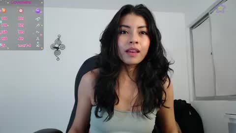 Snapshot of ellajonz chatting on 07.26.26 Ella Amoneth online show from 07.26.26