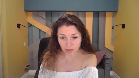 EllaLongs online show from 12.08.24